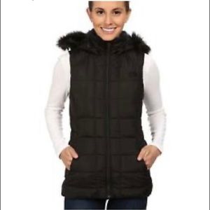 WOMENS NORTHFACE XL 550 PUFFER VEST WITH REMOVABLE FUR COLLAR.